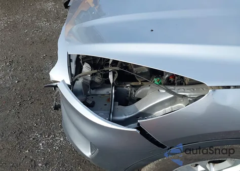 2021 Ford Escape Se Hybrid z USA, uszkodzony, nr VIN 1FMCU9BZ6MUB14323